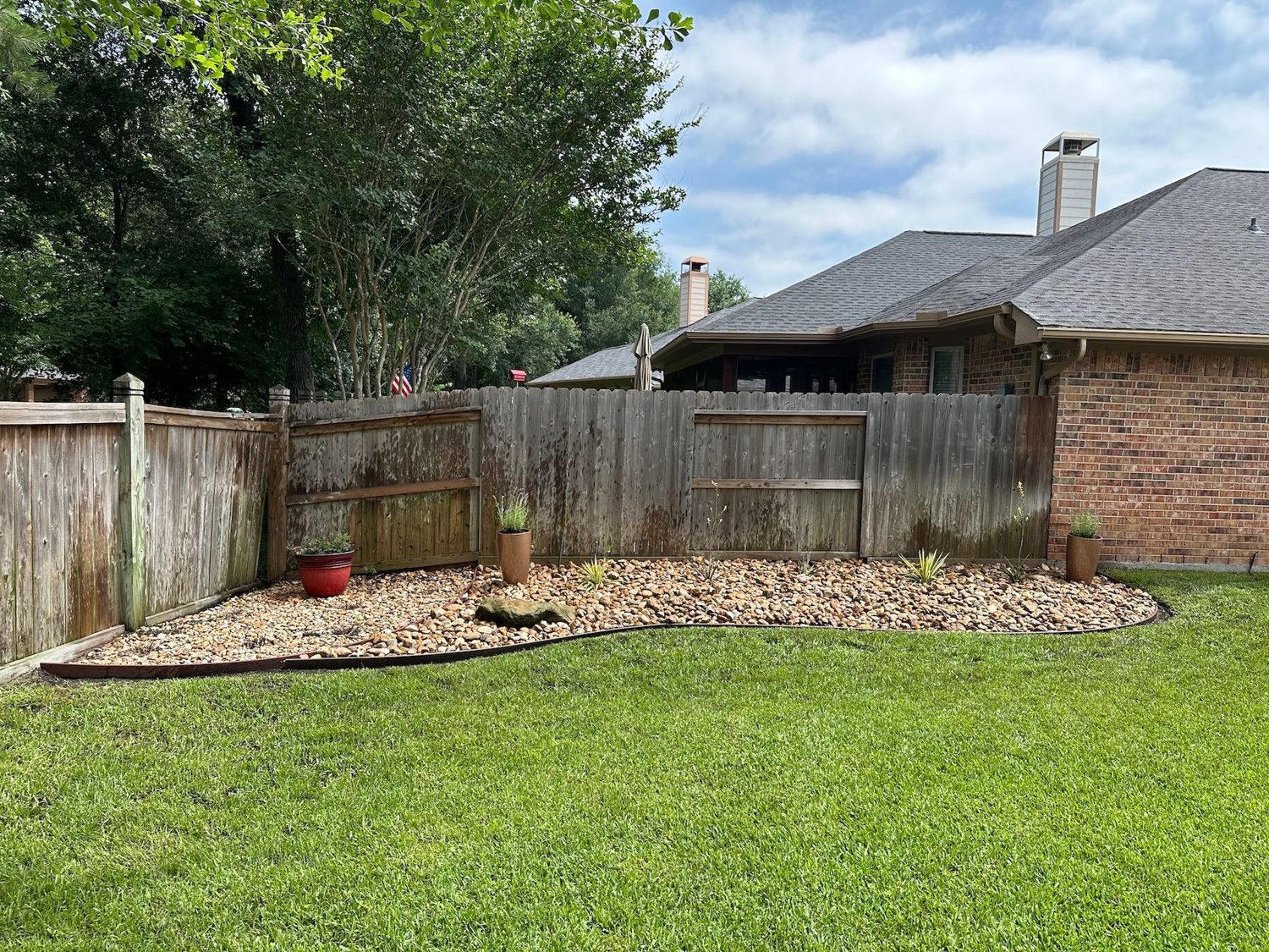 Bezuz-Lawn-and-Landscaping_Residential-Landscaping-in-Katy-TX-128 1